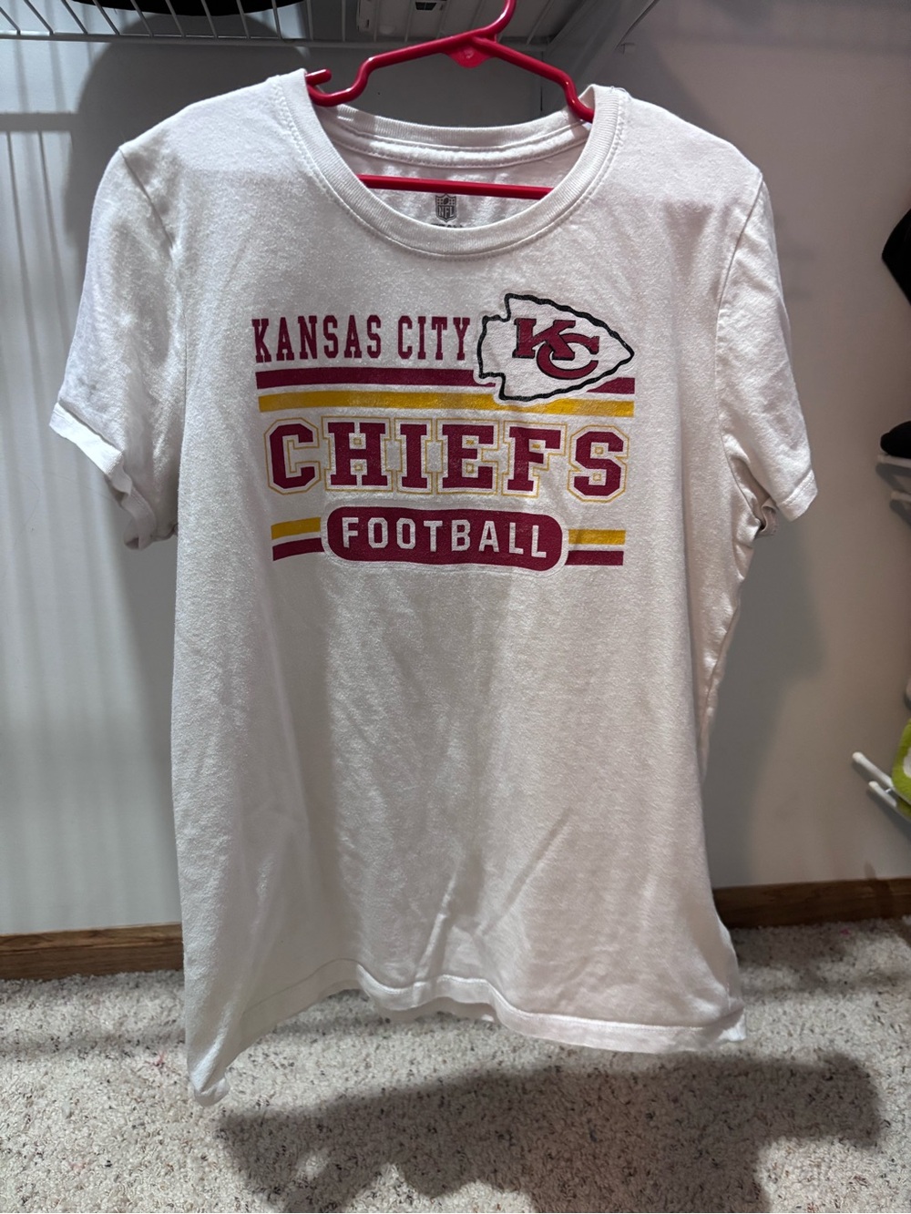 YXL Chiefs tshirt